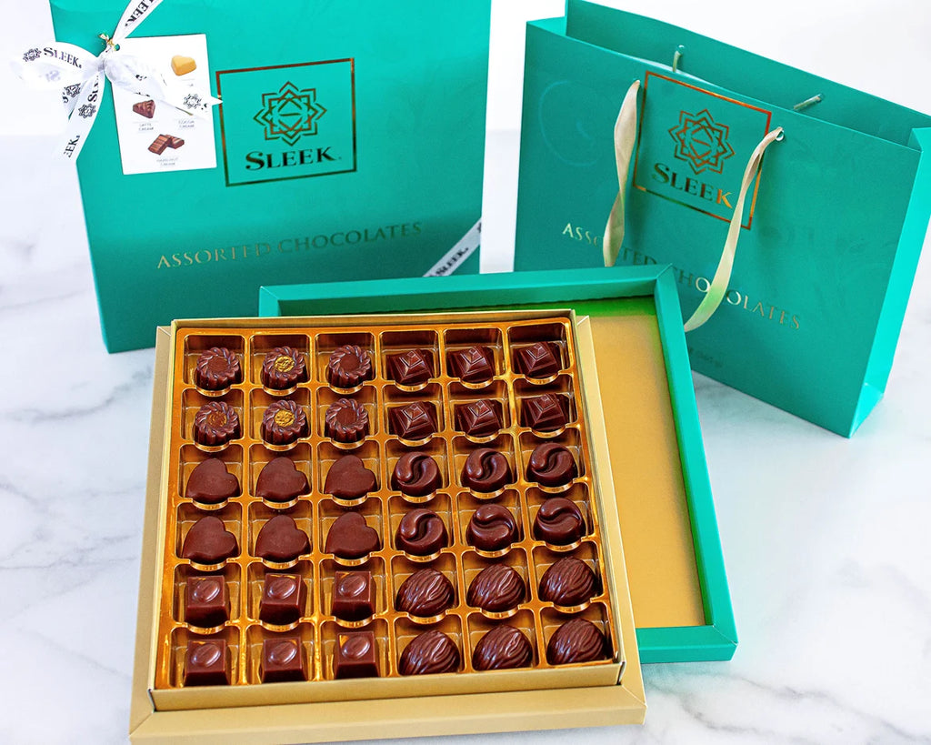 Assorted Chocolate Gift Box, 365g U393786