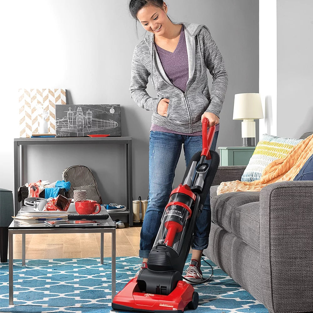 Upright Bagless Vacuum G852