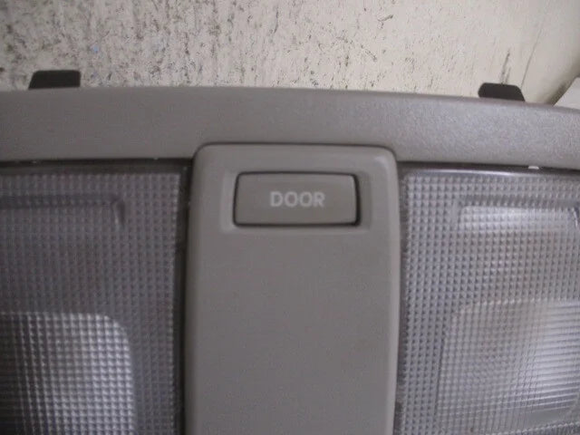 Pre-Owned Kia Sportage Overhead Roof Console w/Lights OEM V5189