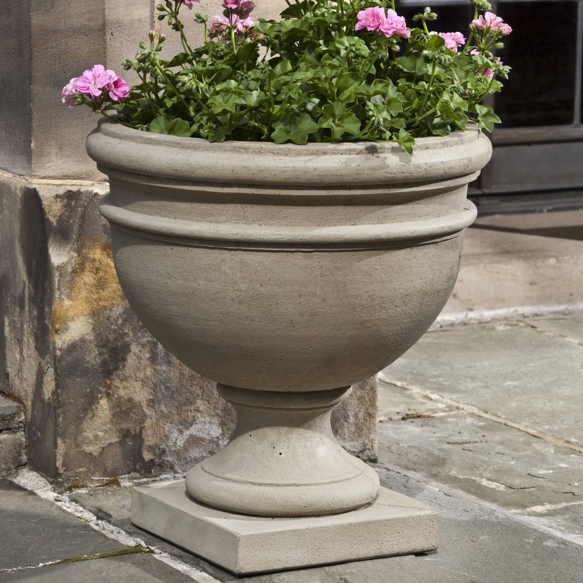 Travertine Urn P87746