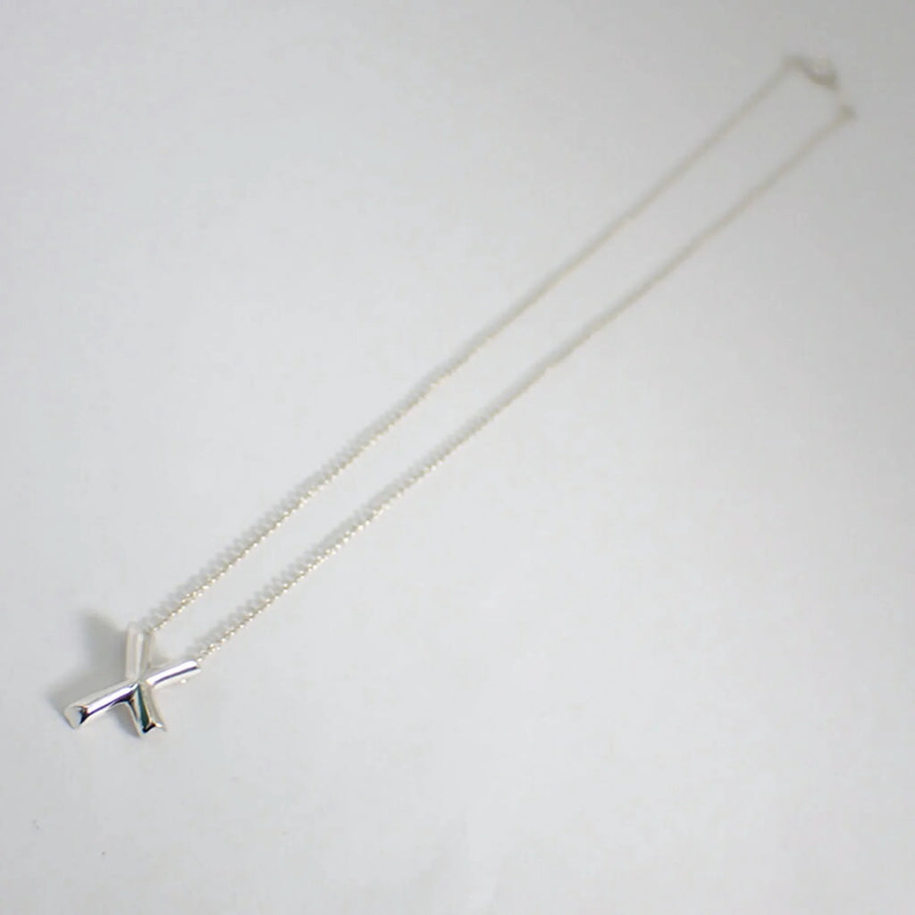 925 Tender Heart Kiss Pendant Necklace W2151