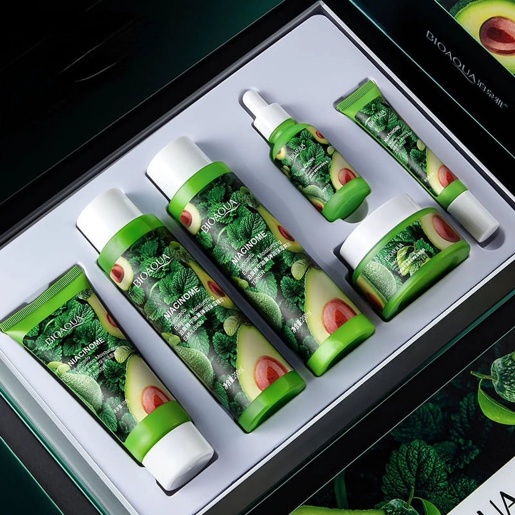 Avocado Moisturizing Six-Piece Skincare Set H9135
