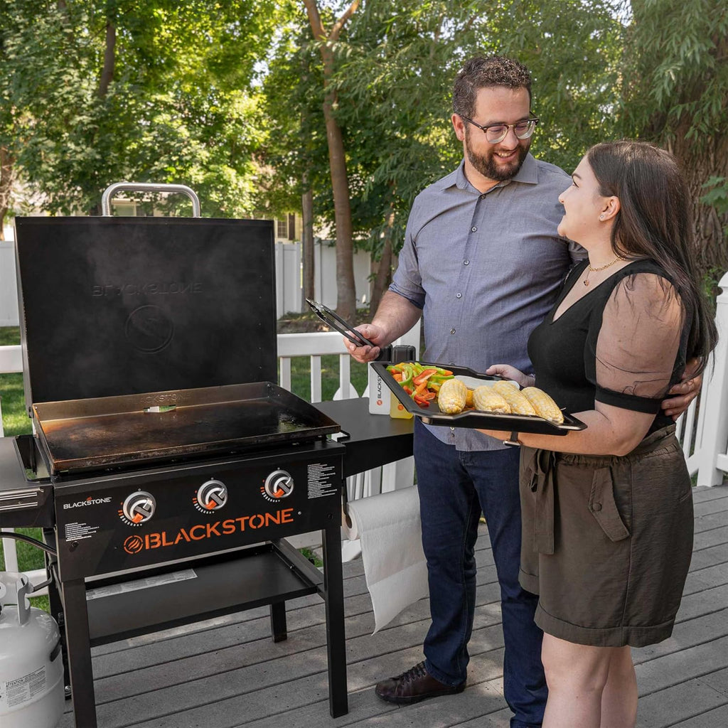 28 Inch Blackstone Griddle with Hood 3-Burner Outdoor Flat Top Grill Q600