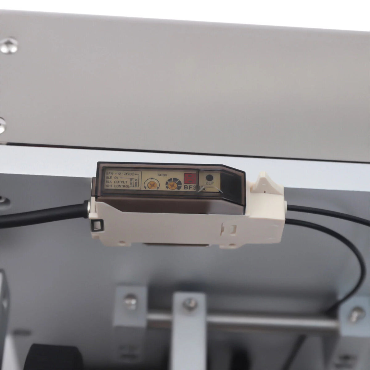 Semi-automatic Square Bottle Labeling Machine Y3705