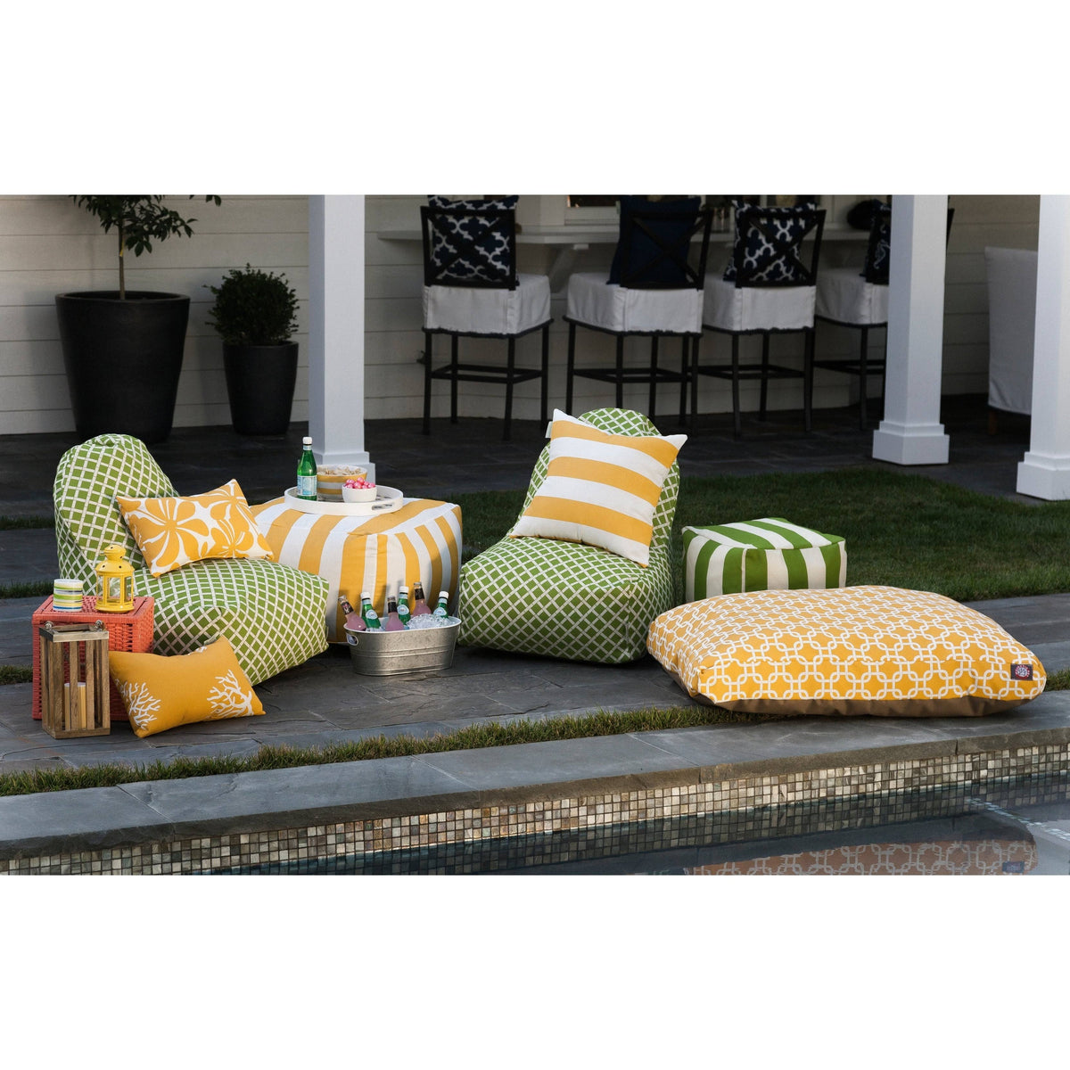 Gray Vertical Stripe Ottoman Q63358