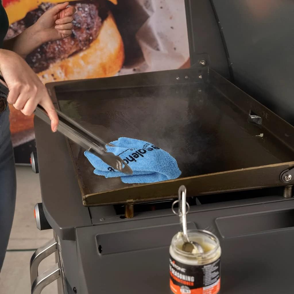 28 Inch Blackstone Griddle with Hood 3-Burner Outdoor Flat Top Grill Q600