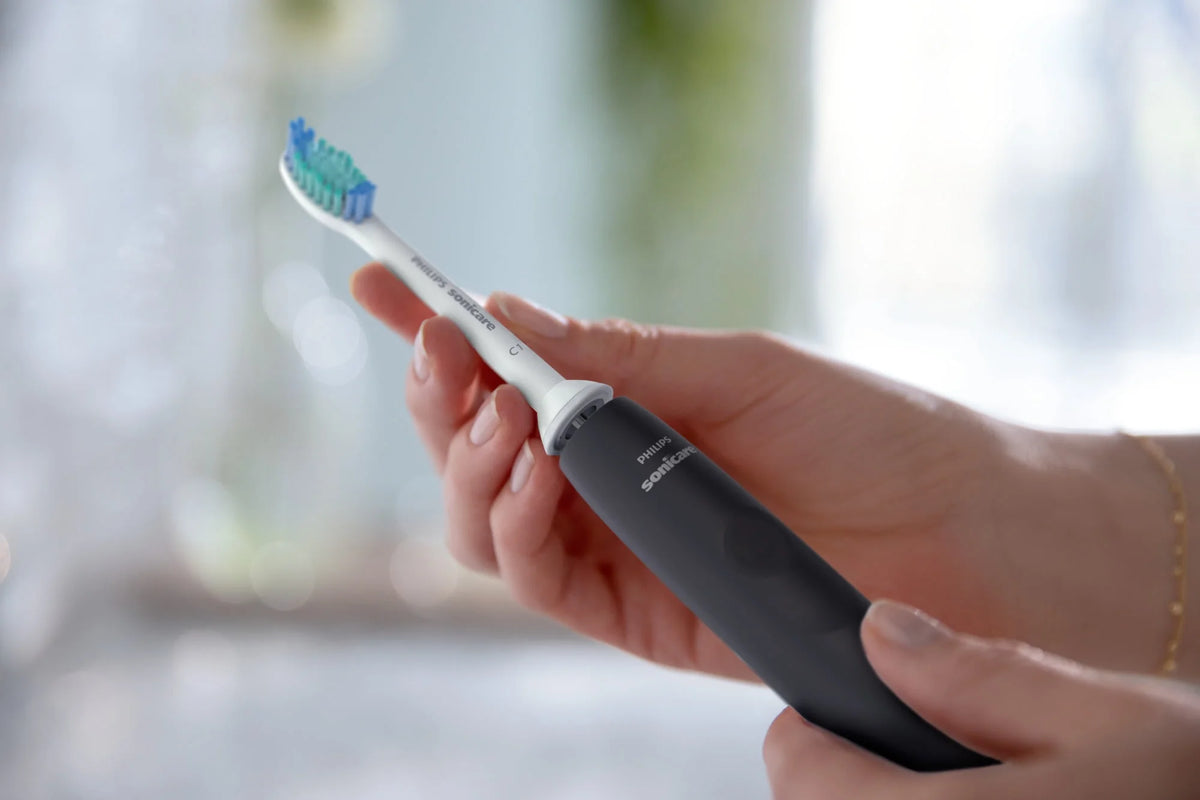 Rechargeable Electric Toothbrush with Pressure Sensor, Black P7472