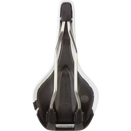 White Large Saddle Y7178