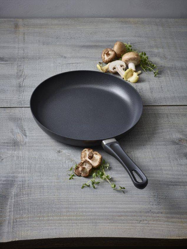 Classic Fry Pan 24cm H17218
