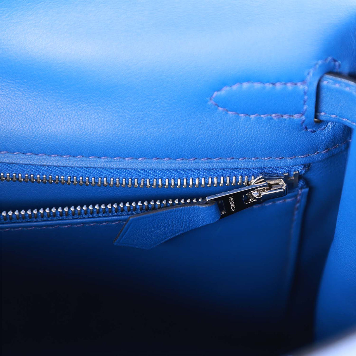 Bleu Royal Swift 25 Handbag M24625