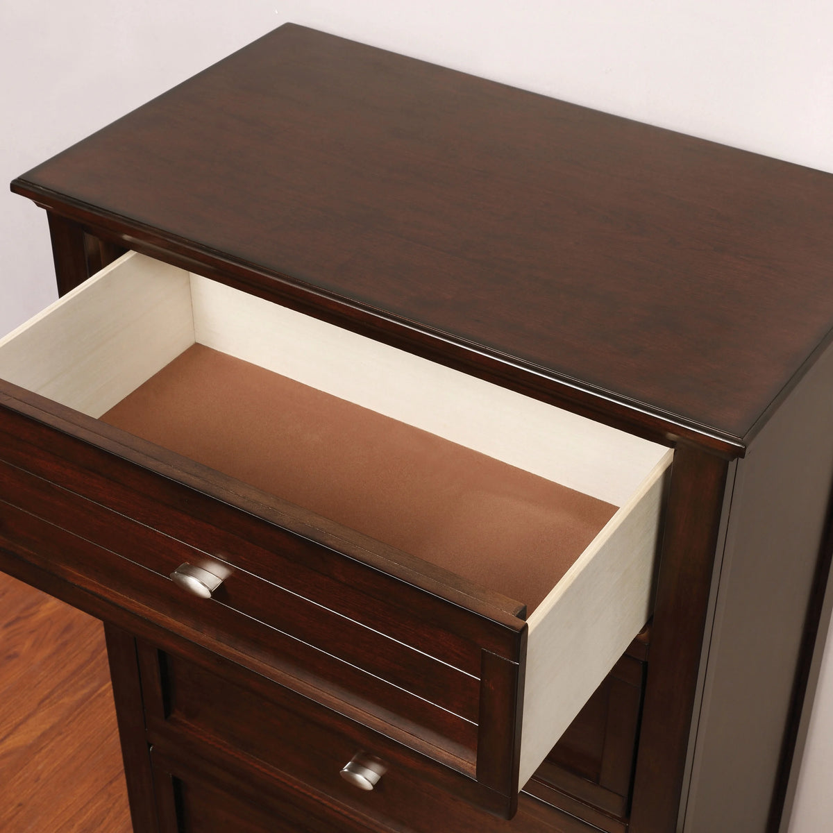 4 Drawer Chest G638