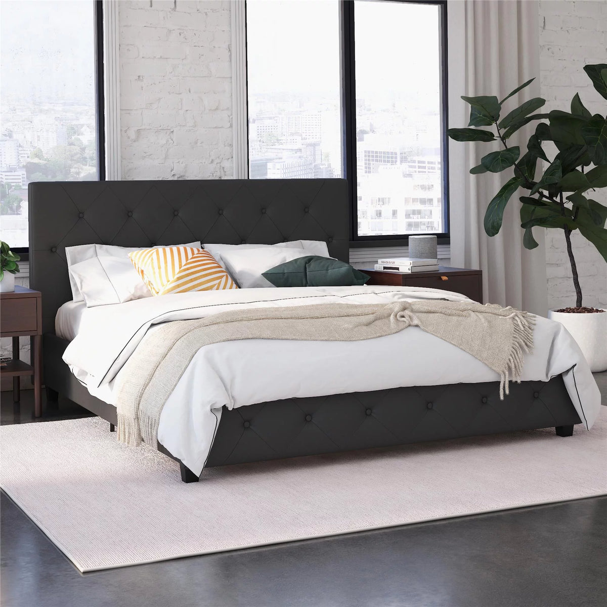 Queen Gray Faux Leather Upholstered Platform Bed N277059